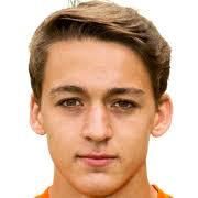 https://img.zhizhuzhibov.com.cn/img/football/player/0d12fff4e6489e57edadc485c2283c56.jpg