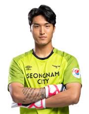 https://img.zhizhuzhibov.com.cn/img/football/player/6236464638a1d95d8560c4330a0b4cc7.jpg